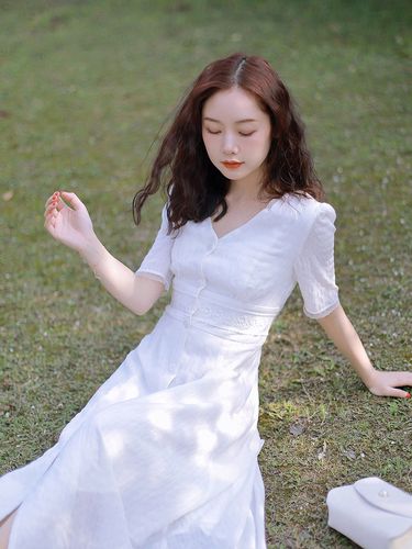 白色仙女初恋法式夏季裙子女超短袖连衣裙收腰连衣裙