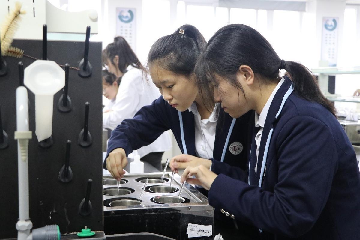 江苏工程职业技术学院为高中生开展职业体验活动