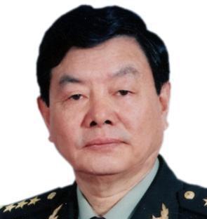 1985年百大裁军过后,历任广州军区司令员都是谁?什么军衔?