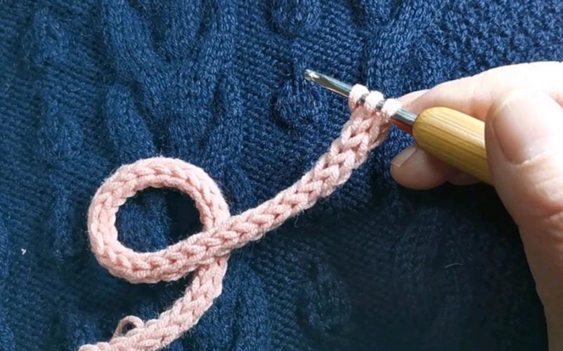 一种用钩针钩毛线带子的方法,简单易学,适合新手学习的编织教程