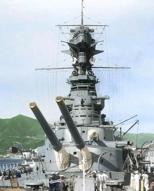 二战最强巡洋舰"胡德号",却成了"俾斯麦号"战舰的炮下之魂!