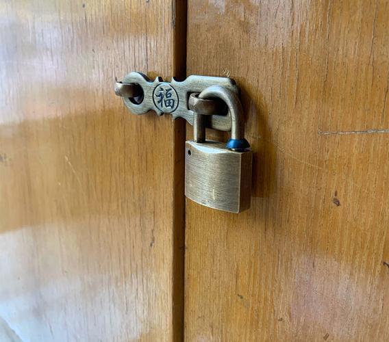 纯铜锁扣老式门扣挂锁全铜小插销锁实木门搭扣锁仿古大门锁扣门栓