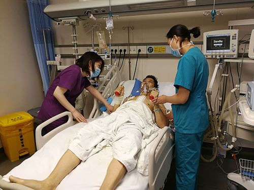 北京瑞华心脏康复中心为安贞医院icu病房的病人进行一期床旁康复