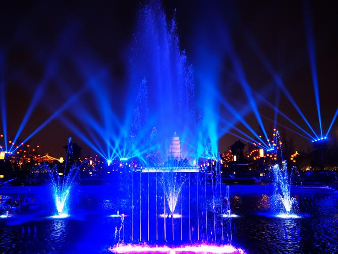 西安大雁塔音乐喷泉最后完整版,太美了实在是!一定要看到最后喔