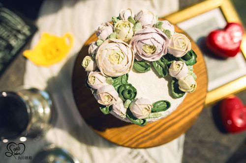 韩式裱花蛋糕风靡市场究竟有何不同
