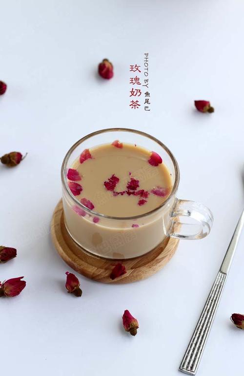 玫瑰奶茶奶香四溢的啡厅奶茶简单作