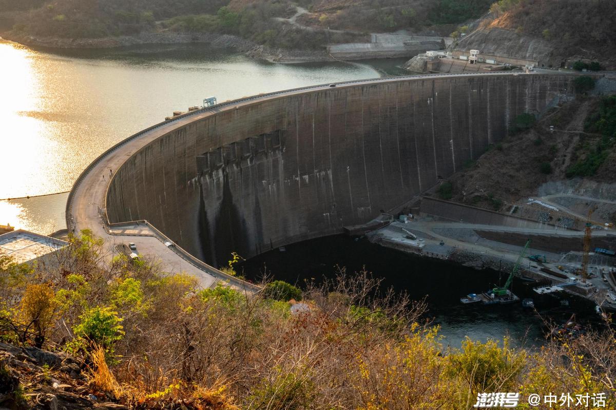 非洲南部的卡里巴大坝水库.图片来源:eyal bartov / alamy