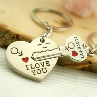 韩国创意心形钥匙锁情侣钥匙扣 金属一箭穿心钥匙链圈 情人节礼物