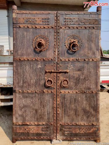 清代铁力木铁艺大门,木纹独特漂亮,门板厚重,大气漂亮,装修佳品.