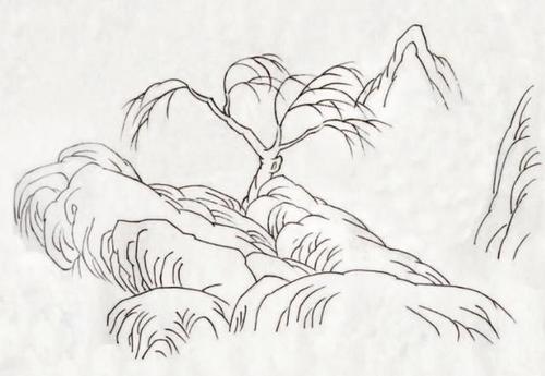 步骤一:先画出山和树的铅笔稿,然后再用勾线笔沿着铅笔稿勾出墨线稿.