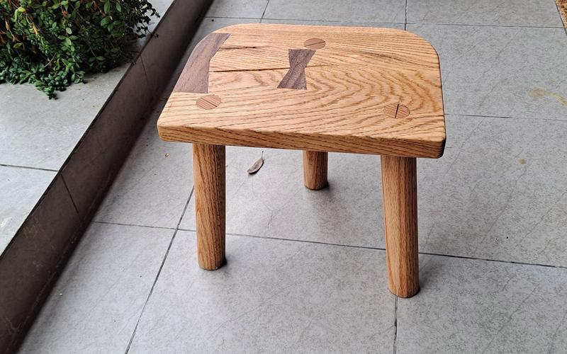 做一个三脚小板凳,练习木工技术