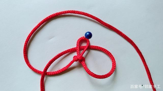 手工编织攀缘结详细教程,自制红绳心形手链,寓意爱情美满