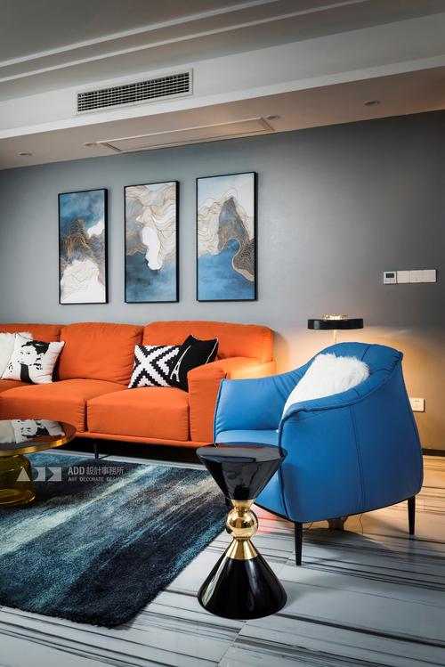 现代风格三居沙发背景墙装修效果图