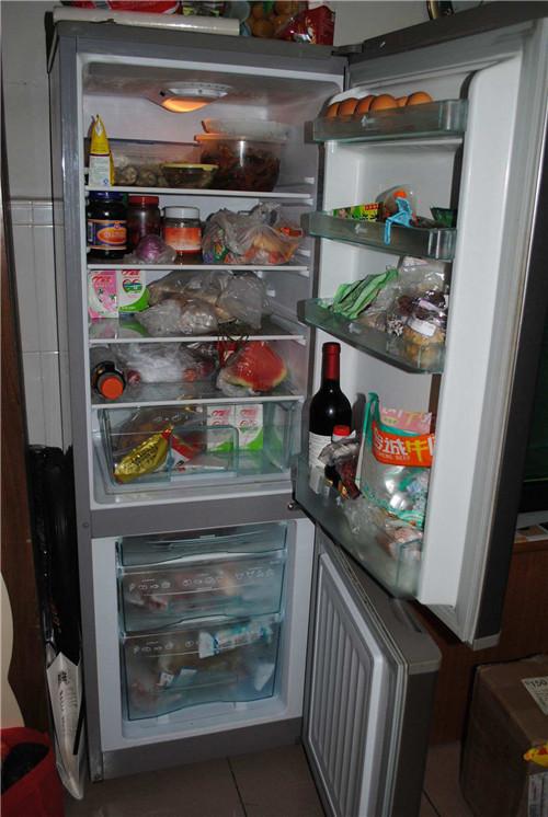 冰箱内部怎么清洗