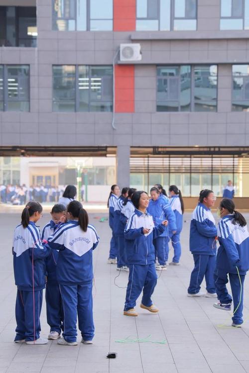 活力四射的歌舞《早安三七》开启了太原市第三十七中学校崭新的一天