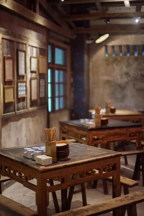 解放碑下一个网红景点!重庆老饭馆"饭粑跎"回来了
