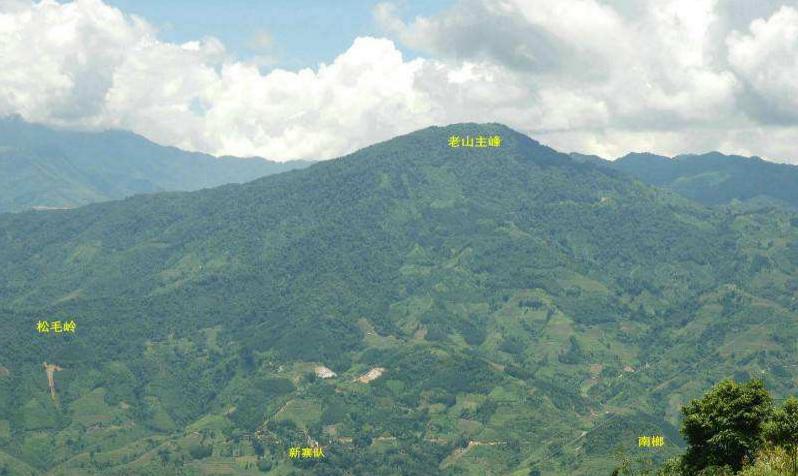 写美篇      老山位于云南省麻栗坡县境内,与越南河宣省接壤,主峰海拨