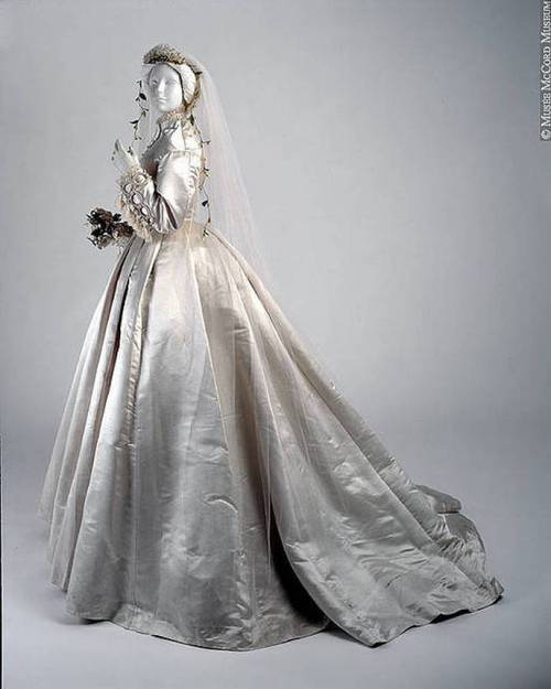 1840-1870婚纱