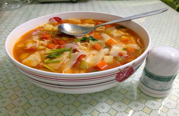 新疆美食—新疆的揪片子汤饭