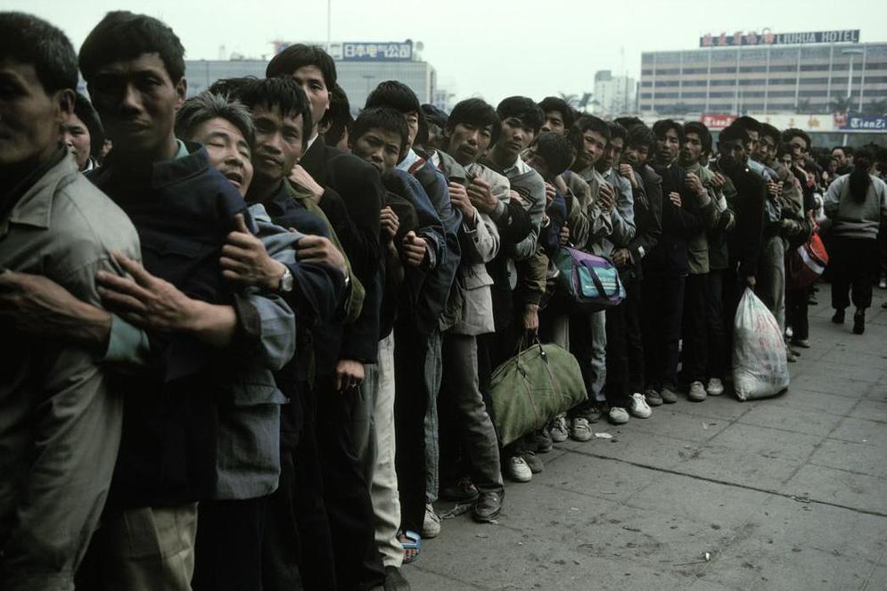 高清老照片90年代的广州那时人人想着发财发展远超北京上海