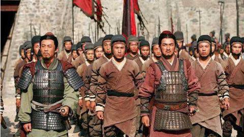 历史:秦军士兵为什么上战场不怕牺牲太牛了,怪不得能统一天下!