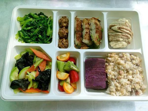 小学生的营养餐变成素面条?记者调查苏州小学食堂发现