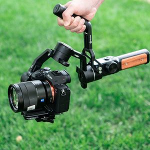 飞宇ak2000s相机稳定器单反微单相机三轴防抖手持云台vlog视频跟拍