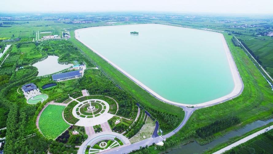 碧霞湖水库长期以来,农村供水不如城镇,既有基础设施
