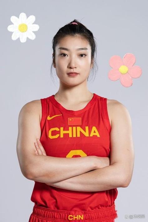 李梦作为中国女子篮球界的代表之一,能够进入全球最高水平的联赛wnba