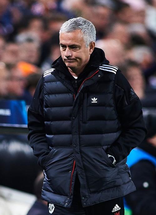 jose mourinho points blame at players for defeat and admits hes