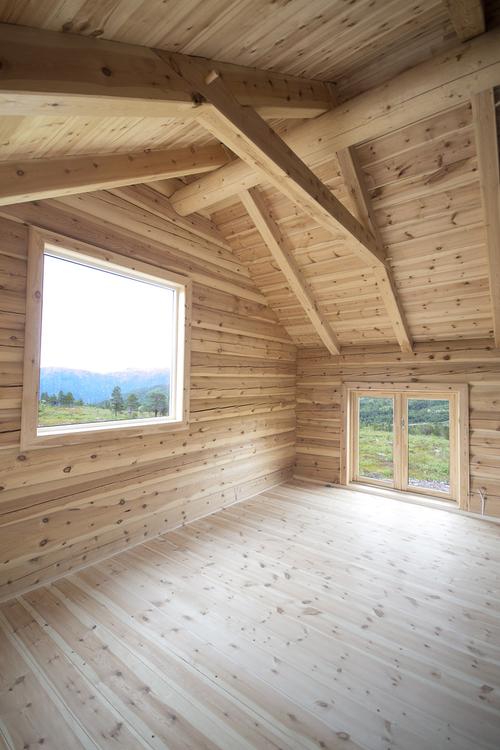 原生木材的山顶木屋-居住建筑案例-筑龙建筑设计论坛
