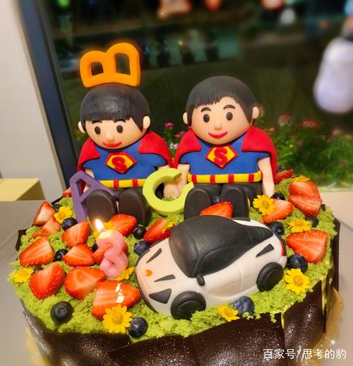 林志颖夫妇为双胞胎儿子庆生,生日蛋糕有特点,一直幸福下去!