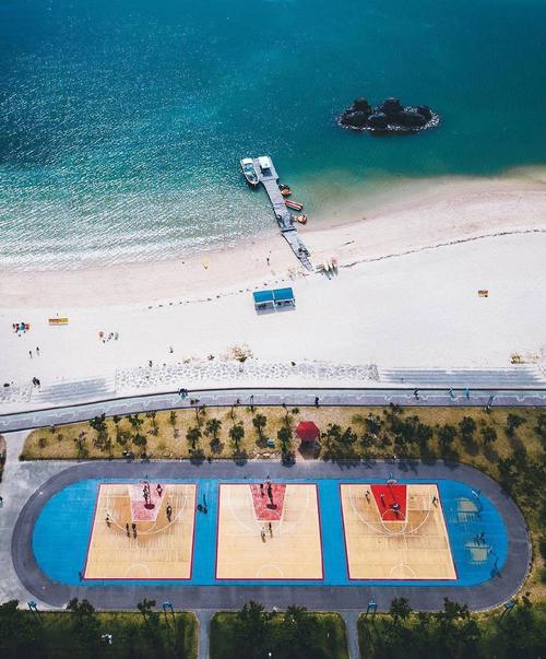 全世界最美的9个海边篮球场!吹着海风打球啥感觉?