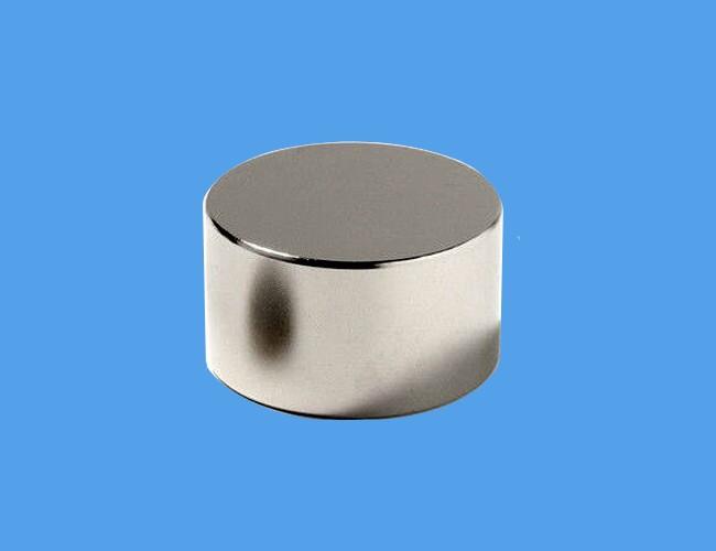 大高斯值圆形磁铁 直径70mm-钕铁硼常规磁铁 - 东莞市卡瑞奇磁铁厂家