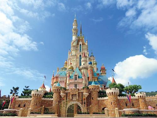 探秘迪士尼城堡与公主女王寻梦
