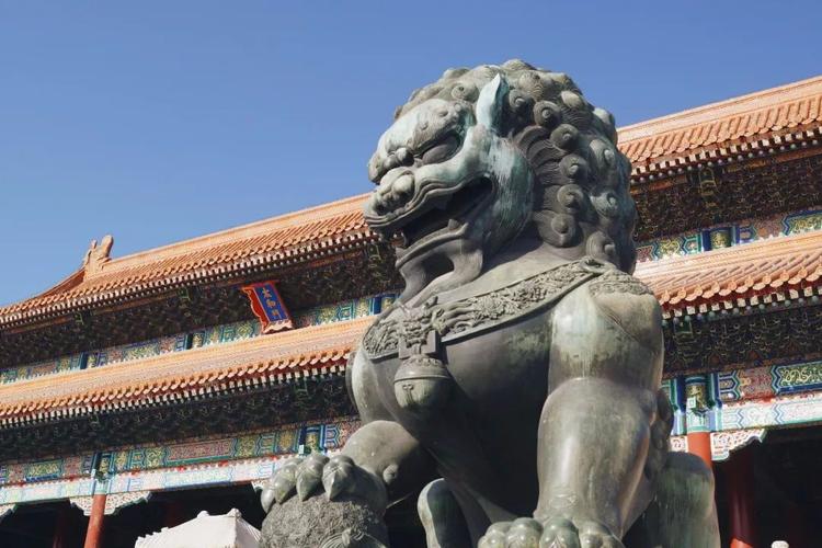 北京故宫内的石狮子  gigi / unsplash