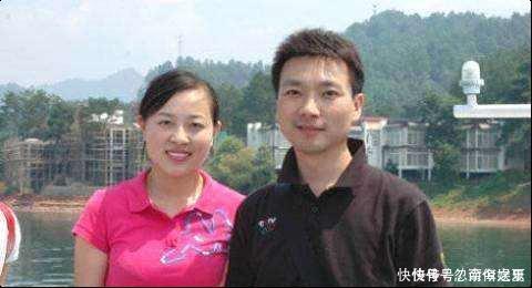 47岁康辉藏了19年的老婆,竟是我们最熟悉的她