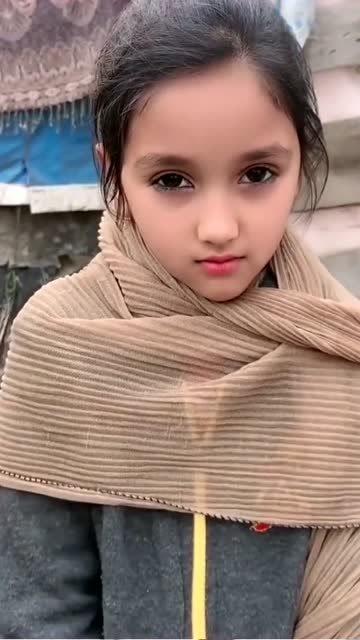 巴基斯坦的小女孩眼神清澈纯真瞬间融化了我的心真想把她带回家