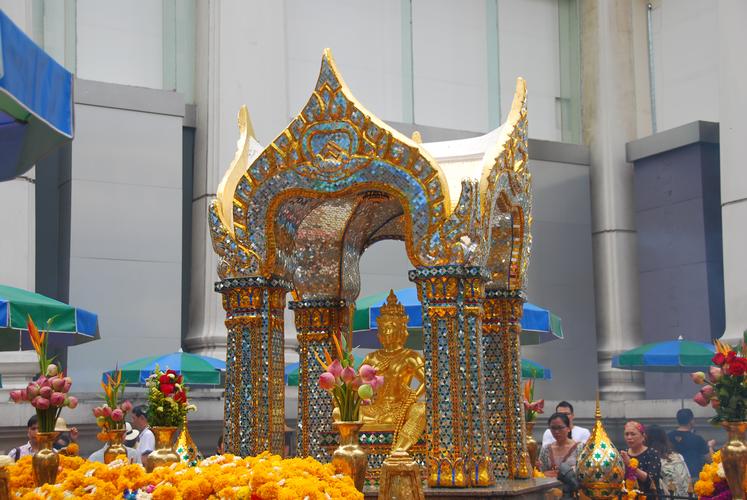 四面佛坛是泰国香火最鼎盛的宗教据点之一