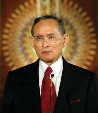 泰国国王普密蓬阿杜德bhumiboladulyadej的传奇一生