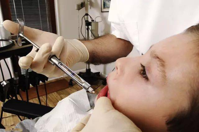 什么是牙槽外科手术常见的手术有什么口腔阻滞麻醉应该怎样做