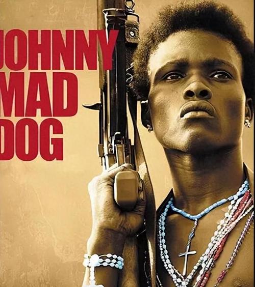 《疯狗强尼》:一部触及社会问题的电影导演和编剧通过电影《疯狗强尼