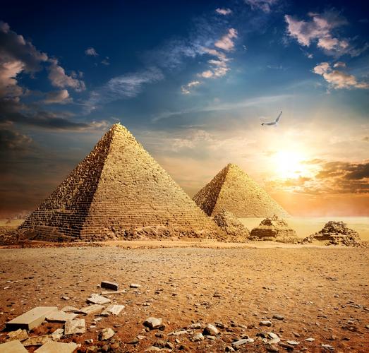 天空太阳云彩鸟沙漠埃及金字塔4k风景图片