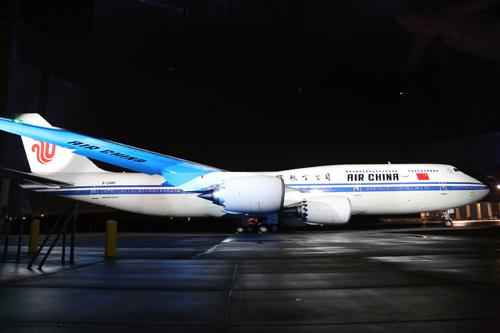 中国民航首架波音7478客机交付国航图