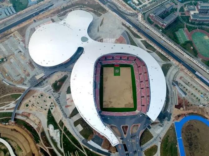 广东首座专业足球场竣工2018省运会开闭幕式都在肇庆这里举行