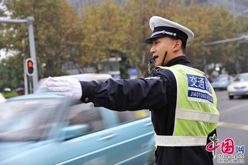 辅警也有大作为 昆明公安探索辅警管理改革新模式_中国网