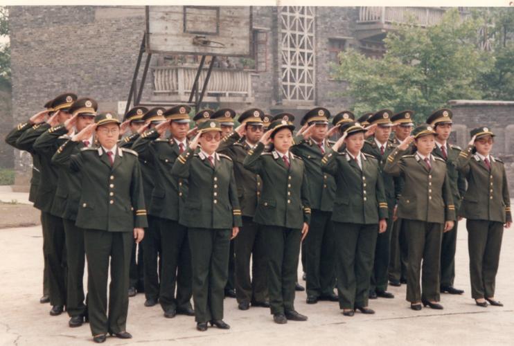 贵州1992年,全国人大常委会通过了《人民警察警衔条例》,经过评定