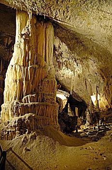 钟乳石,石笋,合并,柱子,室内,喀斯特地貌,洞穴,波斯托伊纳,斯洛文尼亚