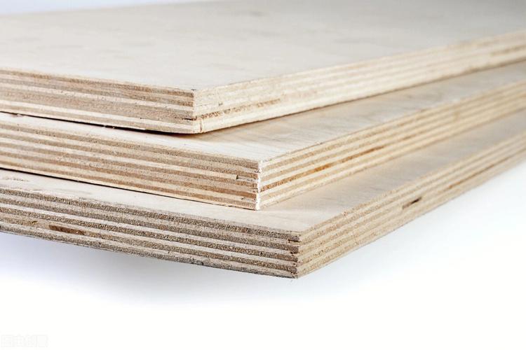 全屋定制衣柜板材多层实木免漆板的优缺点