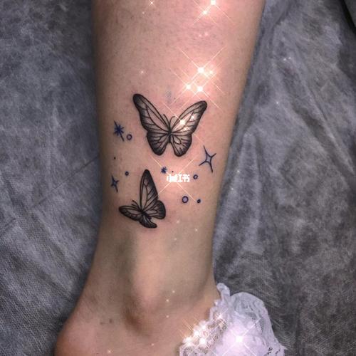 女生小腿上的蝴蝶纹身图案杭州纹身店